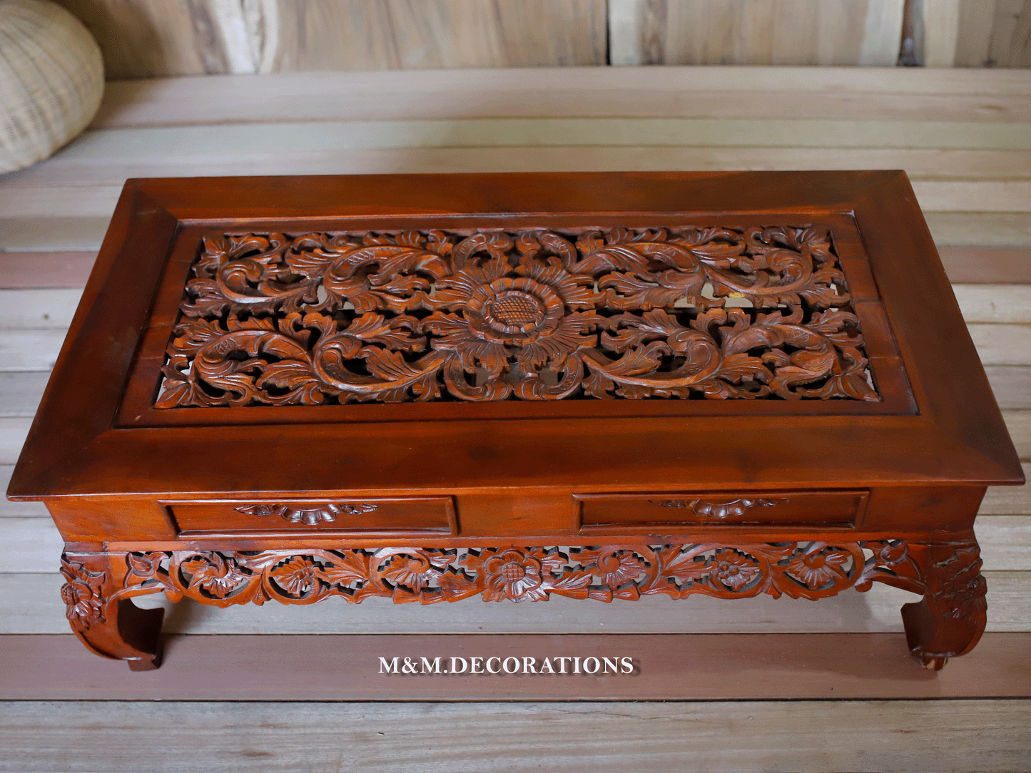 luxury table