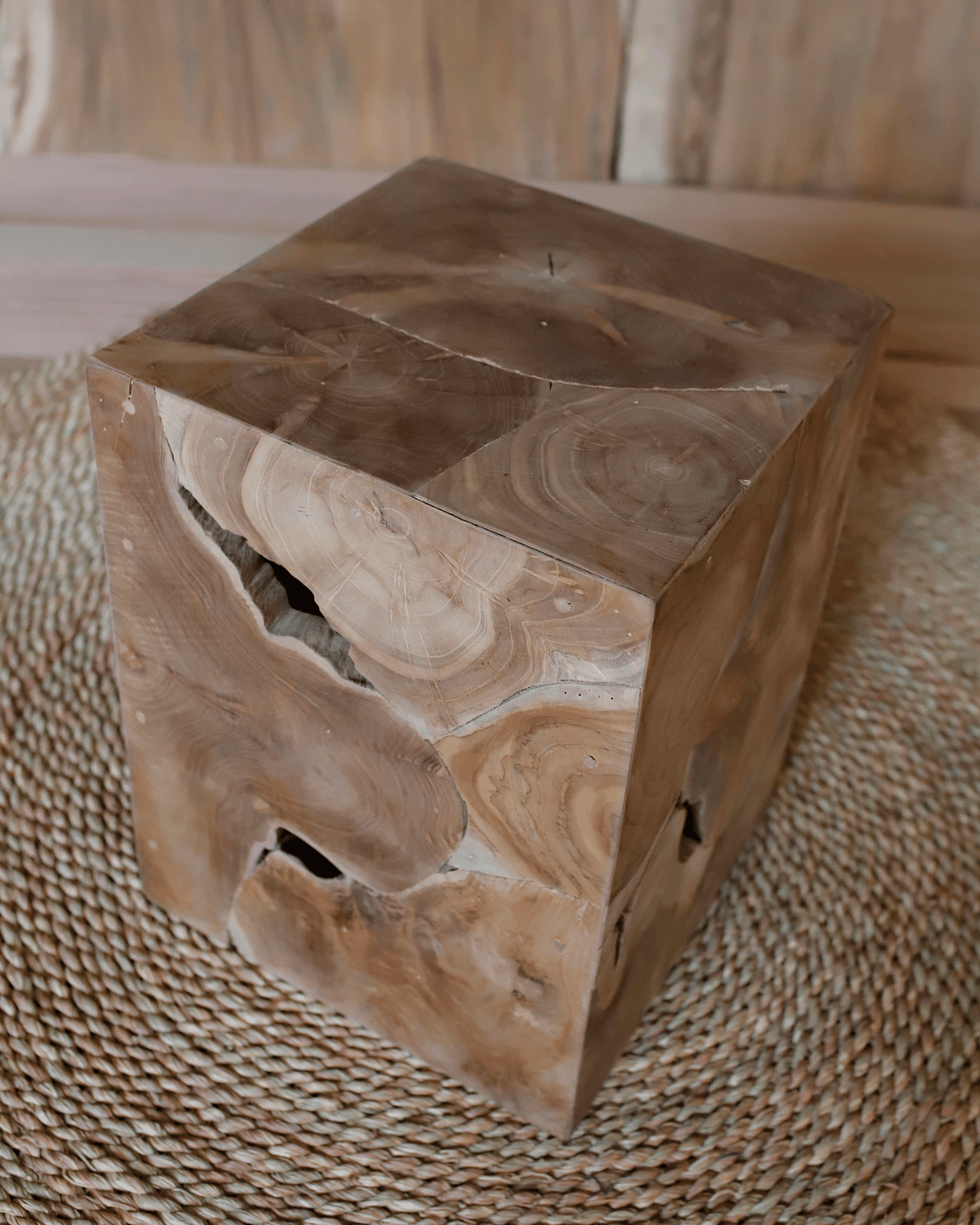 STOOL-TEAKWOOD