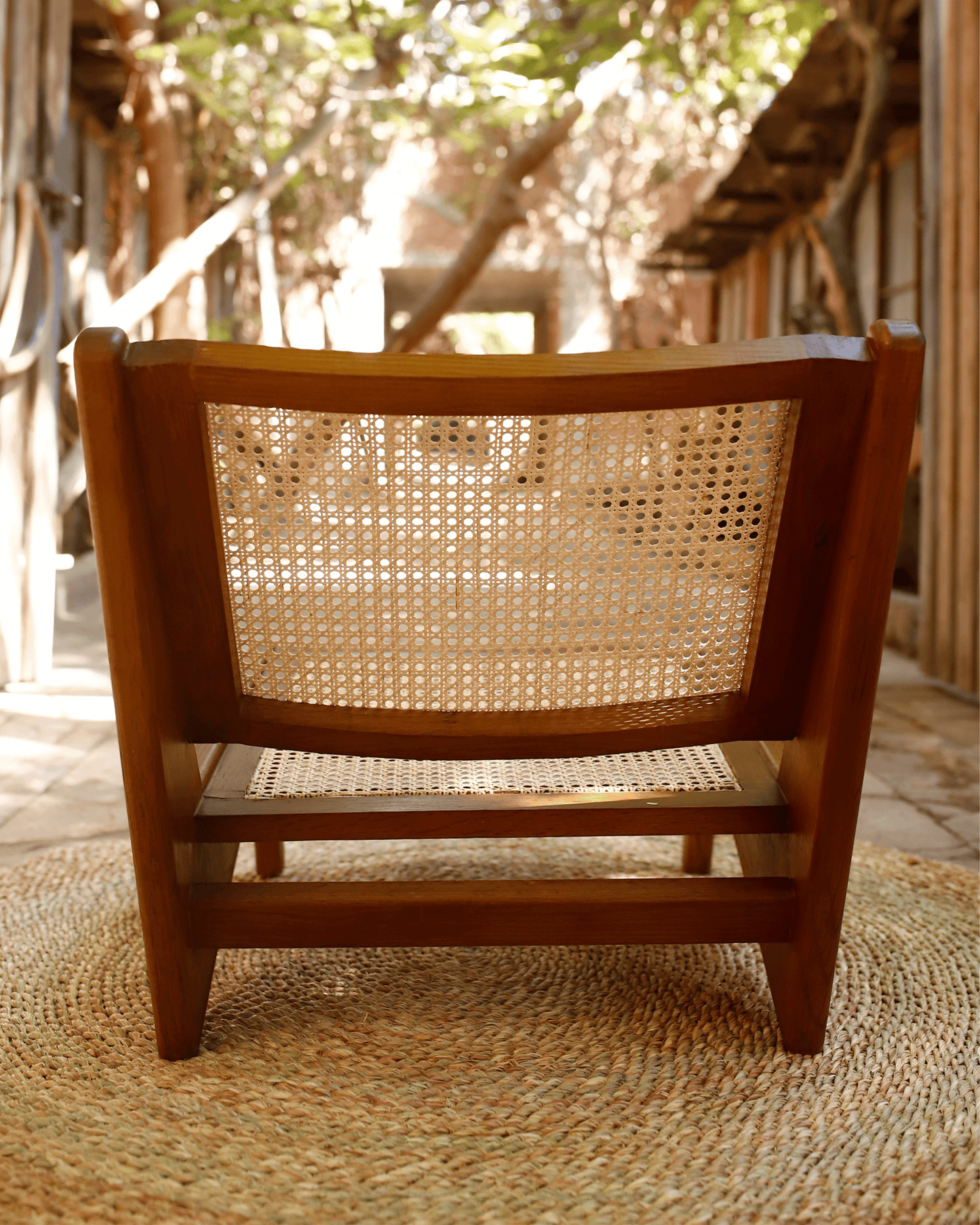 Kangaroo chair