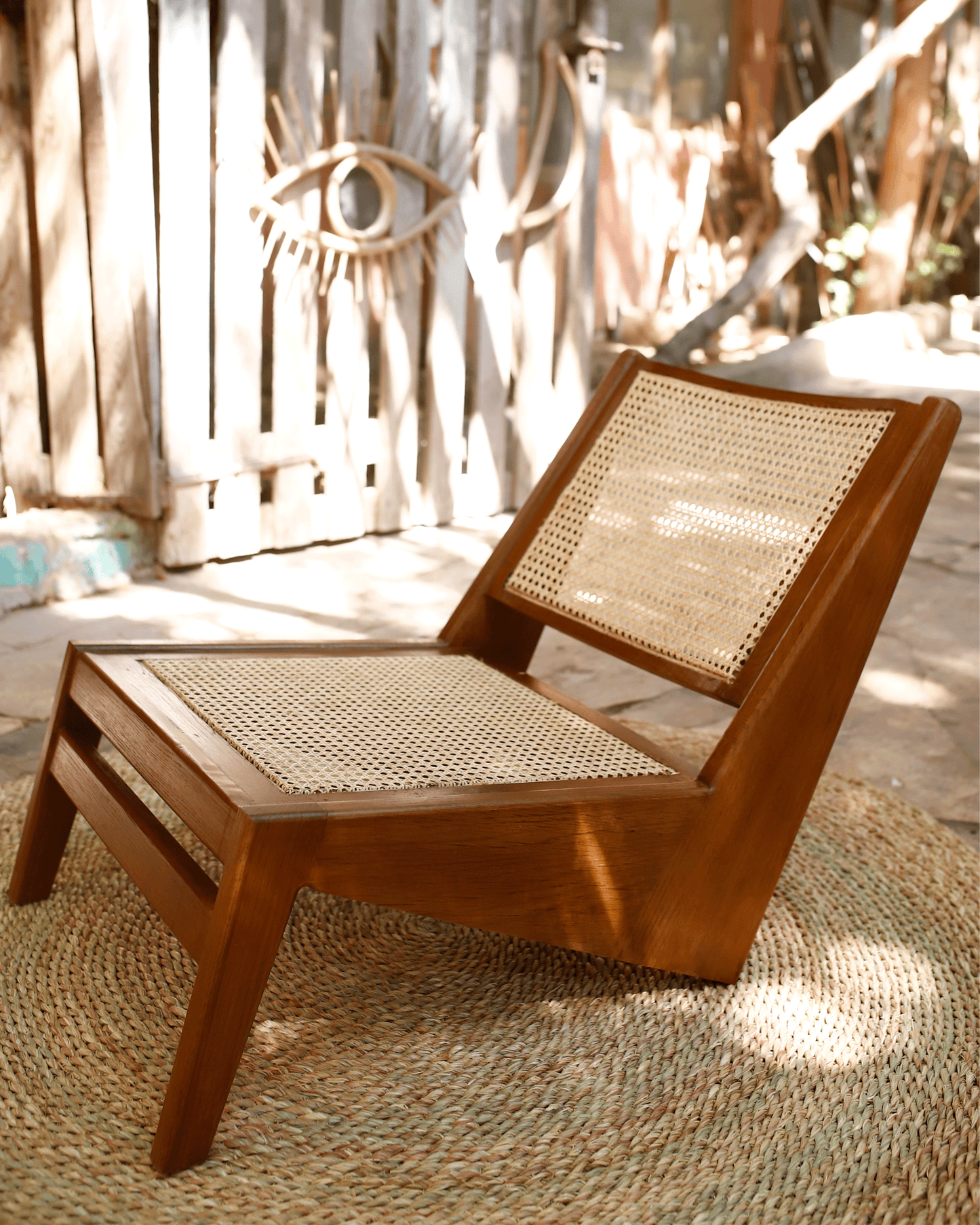 Kangaroo chair