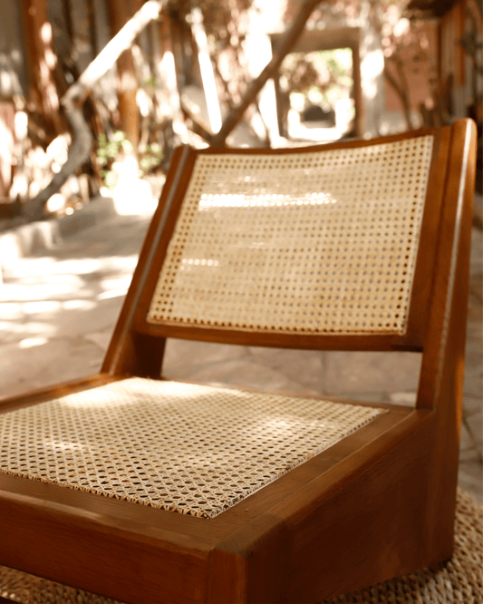 Kangaroo chair