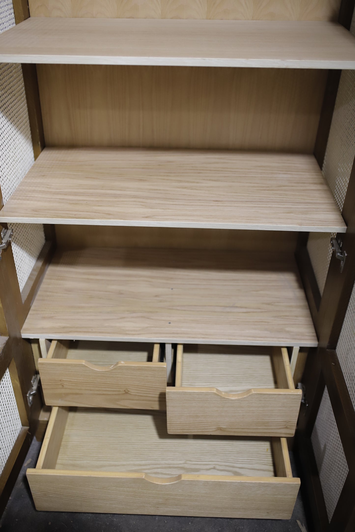 wardrobe